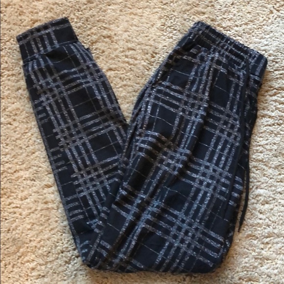 Plaid Joggers - Picture 4 of 4